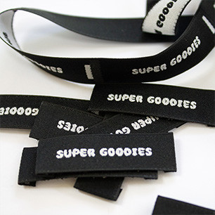 Étiquettes premium15mm avec logo Étiquettes premium15mm avec logo